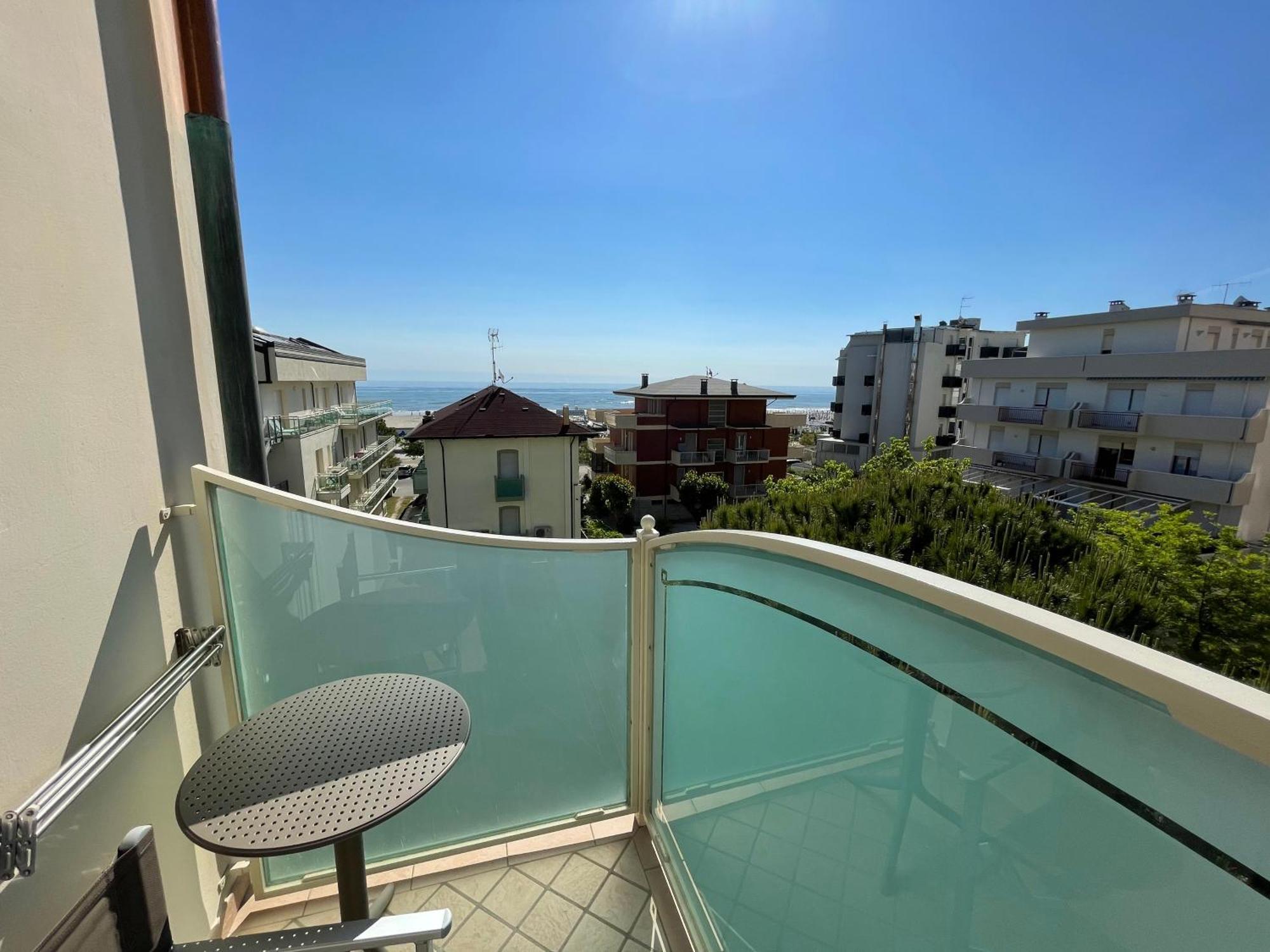 Hotel Alexander Milano Marittima Esterno foto