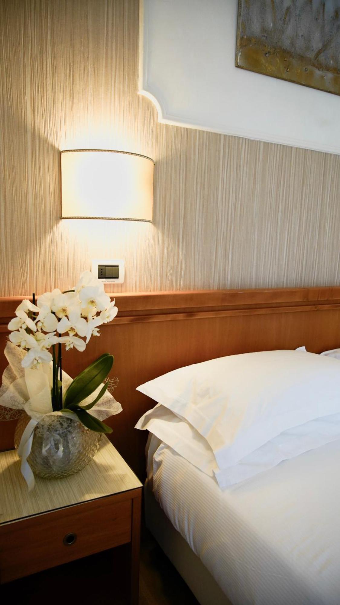 Hotel Alexander Milano Marittima Esterno foto