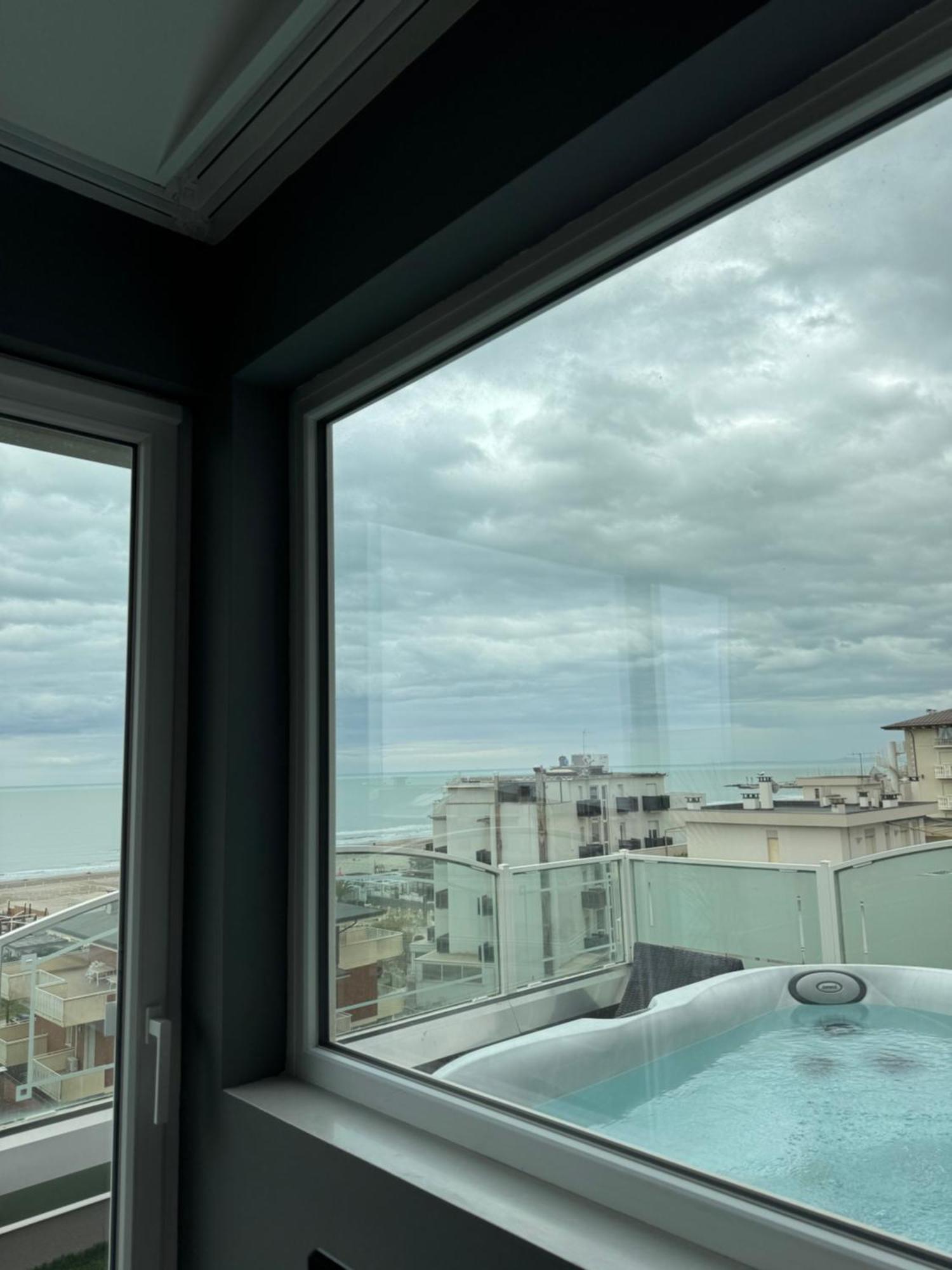 Hotel Alexander Milano Marittima Esterno foto