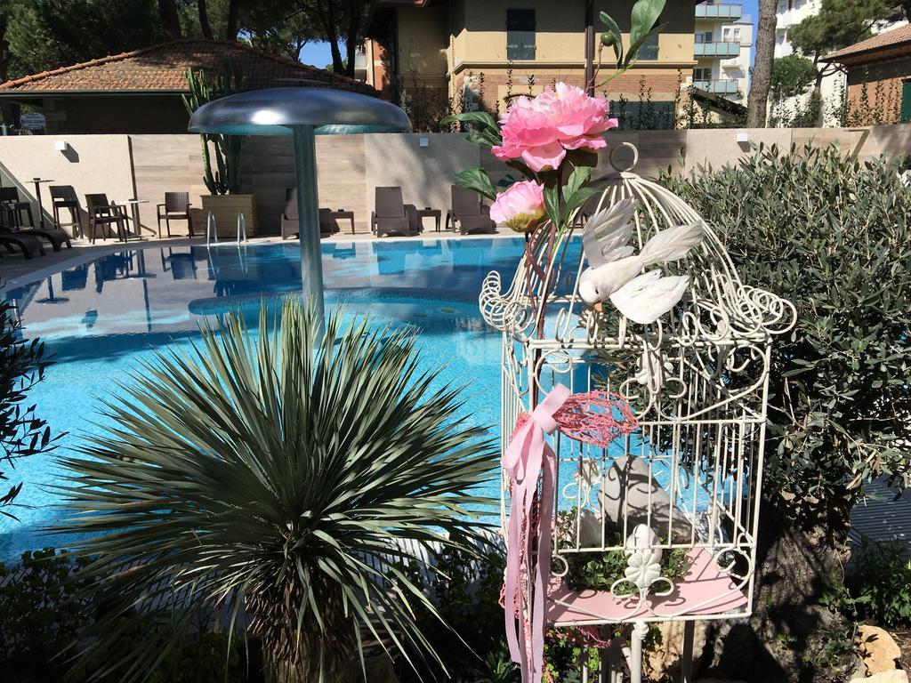 Hotel Alexander Milano Marittima Esterno foto