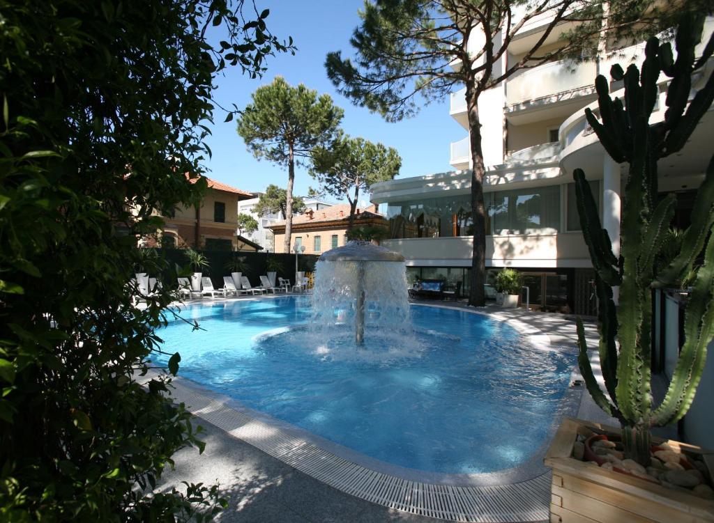 Hotel Alexander Milano Marittima Esterno foto
