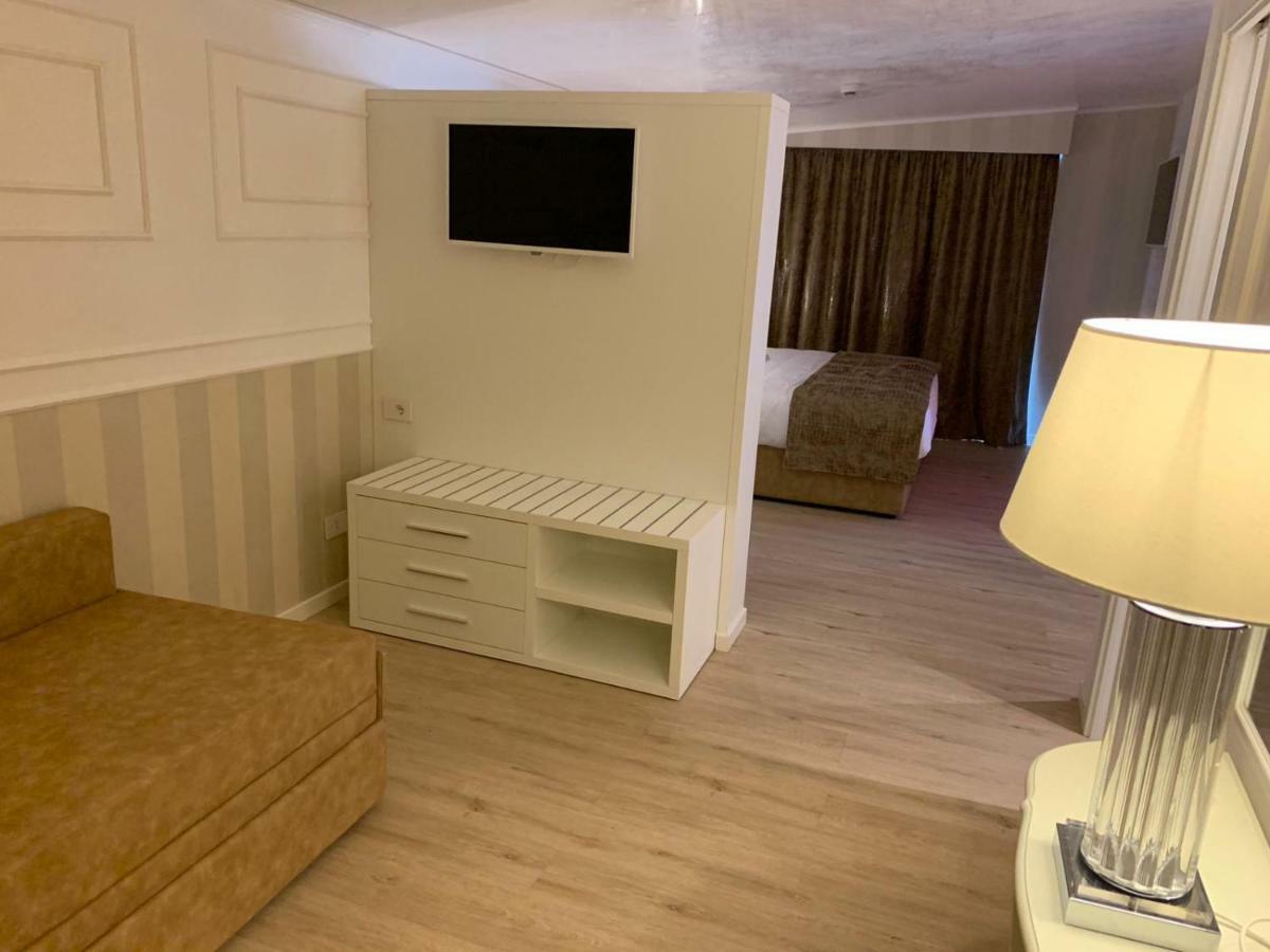 Hotel Alexander Milano Marittima Esterno foto